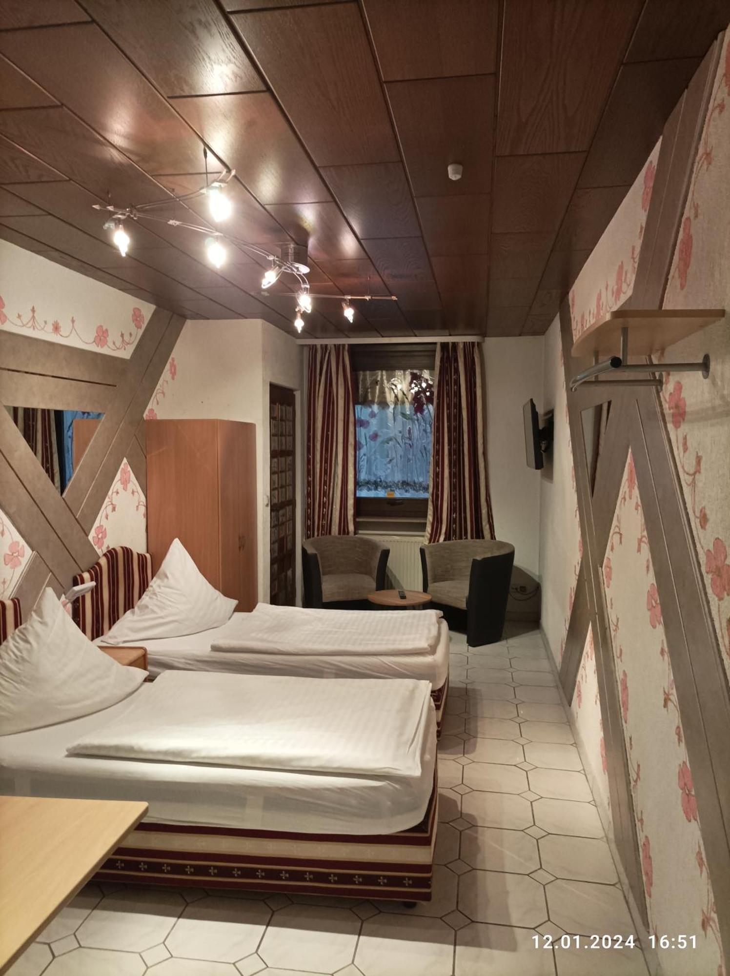 Central Hotel Schwetzingen Eksteriør bilde