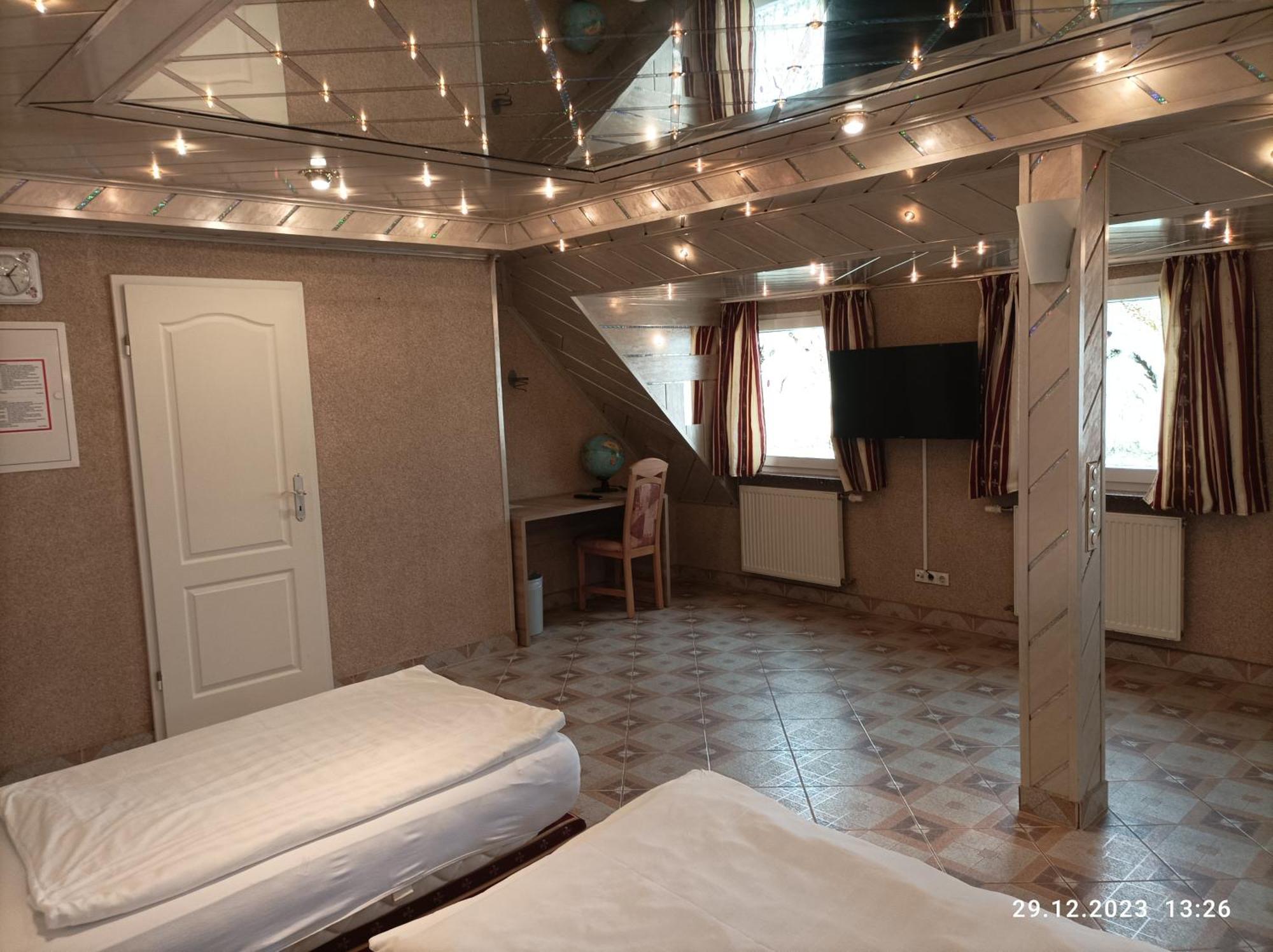 Central Hotel Schwetzingen Eksteriør bilde